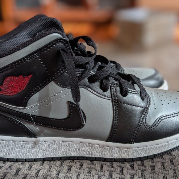 Jordan 1 Mid Shadow Red - Picture 3 of 4